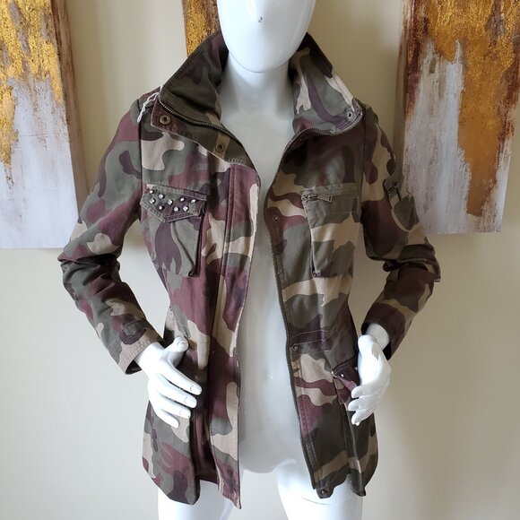 BCBGeneration Camouflage Faux Fur Lined Studded Hidden Hoodie Jacket SZ M - Picture 3 of 14